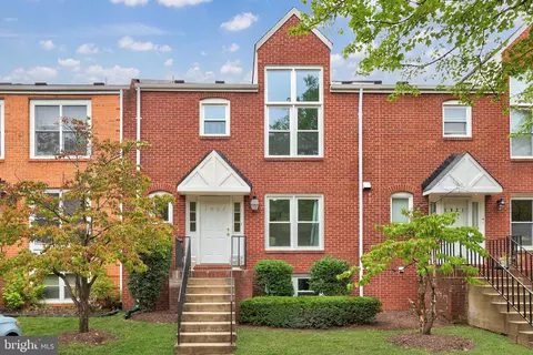 1829 Jeffersonian Dr, Vienna, VA 22182
