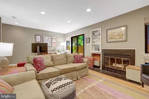 11009 Thrush Ridge Rd, Reston, VA 20191 photo 20
