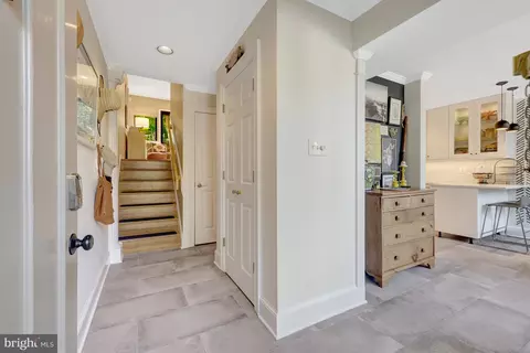 11009 Thrush Ridge Rd, Reston, VA 20191 photo 4