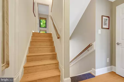 11009 Thrush Ridge Rd, Reston, VA 20191 photo 25