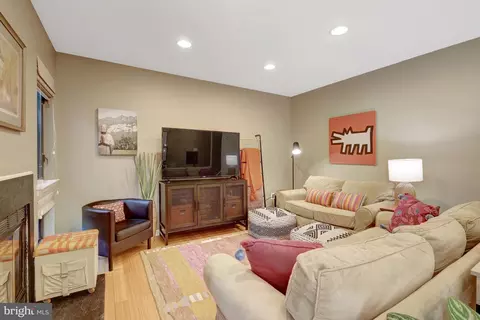 11009 Thrush Ridge Rd, Reston, VA 20191 photo 18