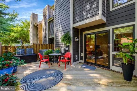11009 Thrush Ridge Rd, Reston, VA 20191 photo 22