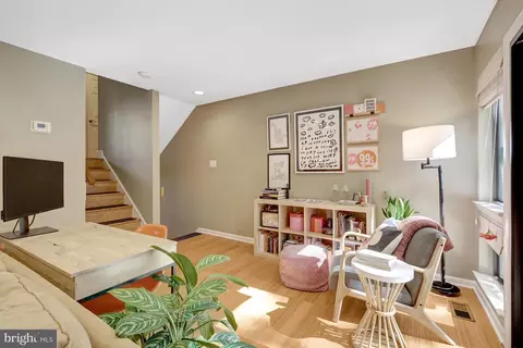 11009 Thrush Ridge Rd, Reston, VA 20191 photo 17