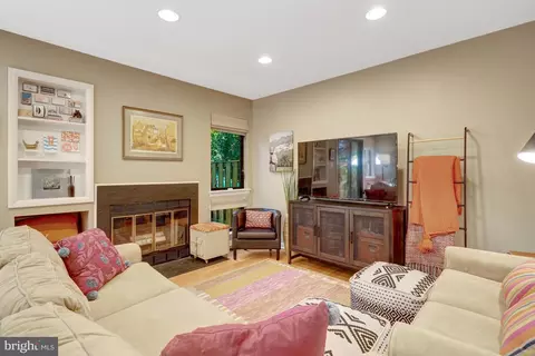 11009 Thrush Ridge Rd, Reston, VA 20191 photo 19