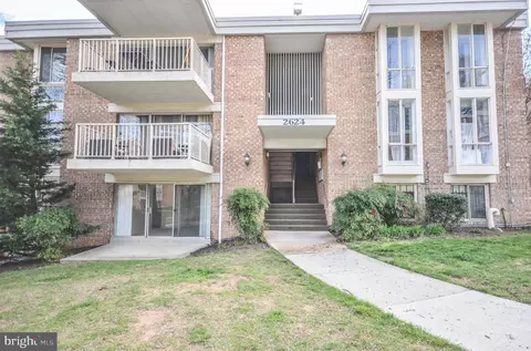 2624 Wagon Dr #304, Alexandria, VA 22303