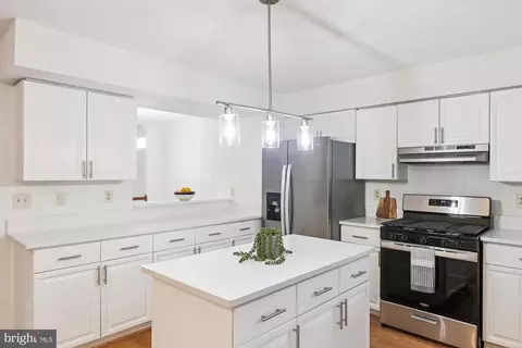 Kitchen - 8840 Eagle Rock Ln, Springfield, VA 22153 photo 2 of 3