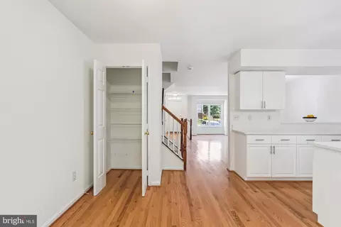 Entry Way - 8840 Eagle Rock Ln, Springfield, VA 22153 photo 1 of 4