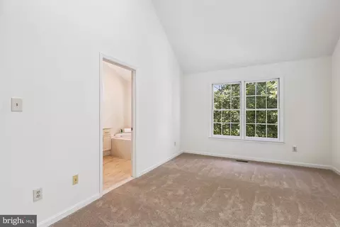 Bedroom - 8840 Eagle Rock Ln, Springfield, VA 22153 photo 3 of 8