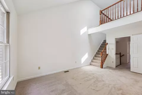 Living - 8840 Eagle Rock Ln, Springfield, VA 22153 photo 7 of 12