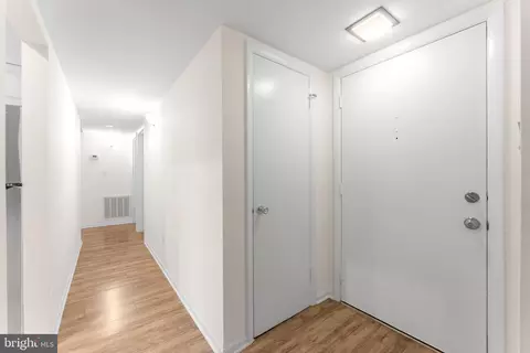 Entry Way - 11401 Turnmill Ln, Reston, VA 20191 photo 3 of 5