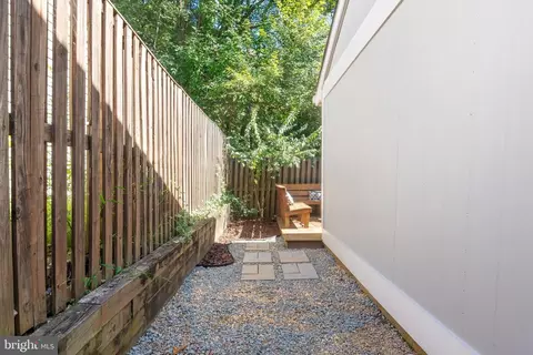 Exterior - 11401 Turnmill Ln, Reston, VA 20191 photo 5 of 9