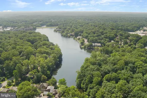 View/Area - 11401 Turnmill Ln, Reston, VA 20191 photo 7 of 8