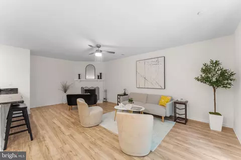 Living - 11401 Turnmill Ln, Reston, VA 20191 photo 4 of 5