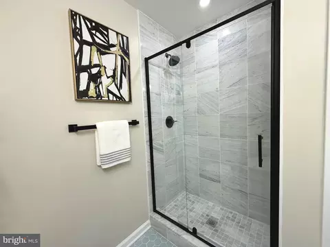Bath - 11401 Turnmill Ln, Reston, VA 20191 photo 2 of 3