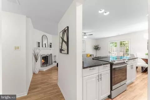 Entry Way - 11401 Turnmill Ln, Reston, VA 20191 photo 1 of 5