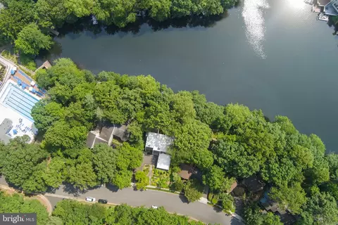 View/Area - 11401 Turnmill Ln, Reston, VA 20191 photo 5 of 8