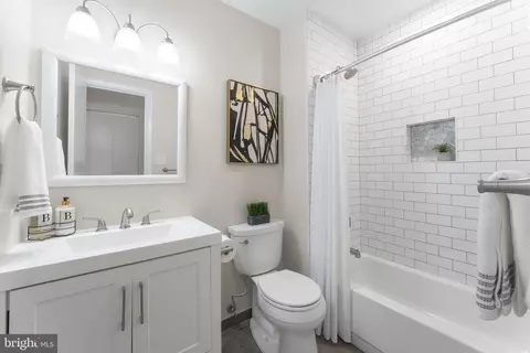 Bath - 11401 Turnmill Ln, Reston, VA 20191 photo 3 of 3