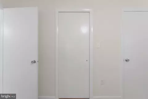 Bedroom - 11401 Turnmill Ln, Reston, VA 20191 photo 5 of 7