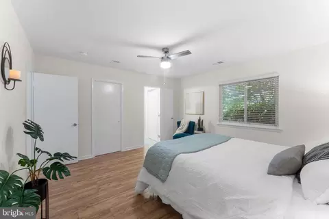 Bedroom - 11401 Turnmill Ln, Reston, VA 20191 photo 4 of 7
