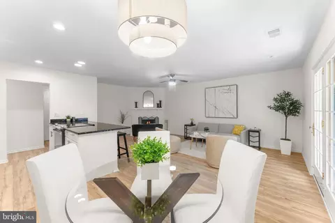 Dining - 11401 Turnmill Ln, Reston, VA 20191 photo 3 of 3