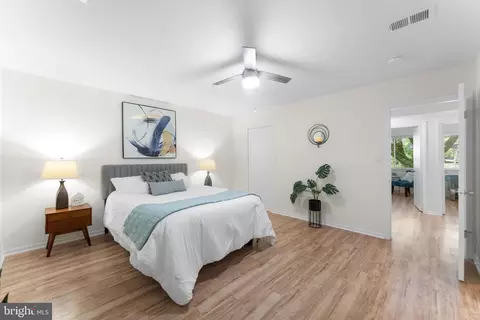Bedroom - 11401 Turnmill Ln, Reston, VA 20191 photo 2 of 7