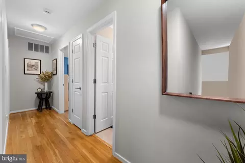 11190 Forest Edge Dr, Reston, VA 20190 photo 30