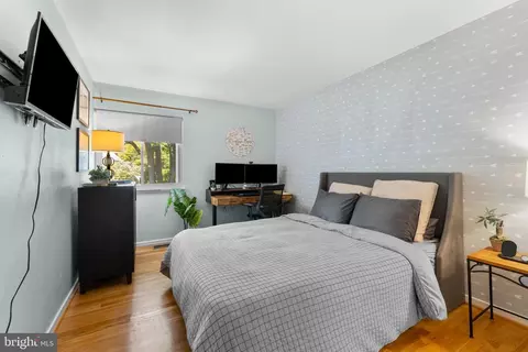 11190 Forest Edge Dr, Reston, VA 20190 photo 35