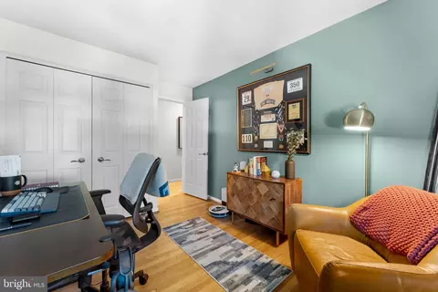 11190 Forest Edge Dr, Reston, VA 20190 photo 28