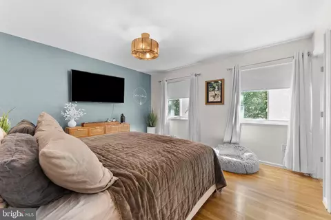 11190 Forest Edge Dr, Reston, VA 20190 photo 31