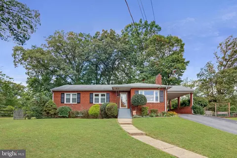 3308 Peace Valley Ln, Falls Church, VA 22044