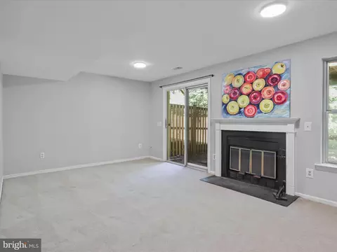 3256 Tayloe Ct, Herndon, VA 20171
