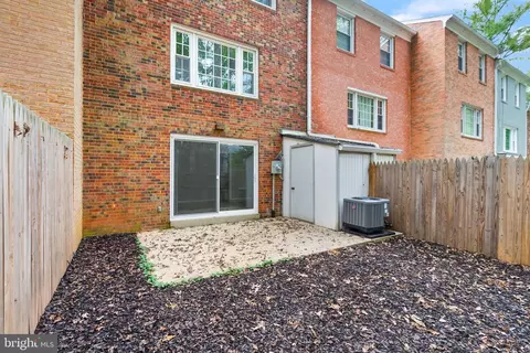 Exterior - 6611 Burlington Pl, Springfield, VA 22152 photo 3 of 7