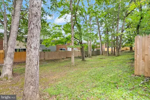 Exterior - 6611 Burlington Pl, Springfield, VA 22152 photo 6 of 7