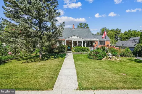 7202 Parkview Ave, Falls Church, VA 22042