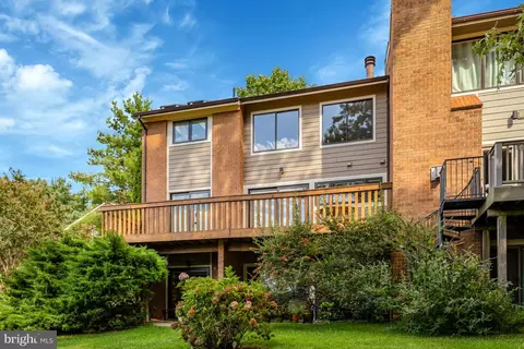 Exterior - 11088 Glade Ct, Reston, VA 20191 photo 10 of 13