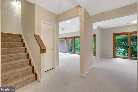 Entry Way - 11088 Glade Ct, Reston, VA 20191 photo 4 of 6