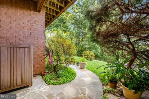 Exterior - 11088 Glade Ct, Reston, VA 20191 photo 8 of 13