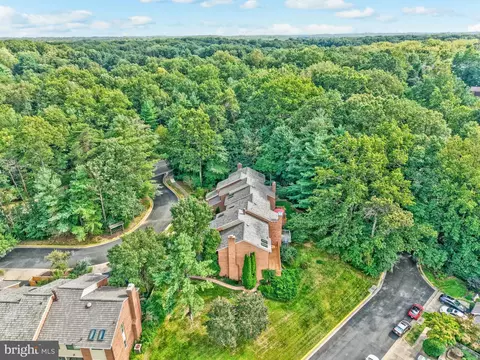 View/Area - 11088 Glade Ct, Reston, VA 20191 photo 12 of 12