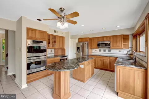 Kitchen - 11088 Glade Ct, Reston, VA 20191 photo 3 of 5