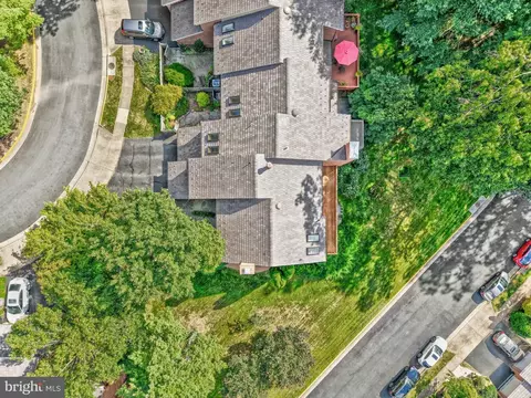 View/Area - 11088 Glade Ct, Reston, VA 20191 photo 1 of 12
