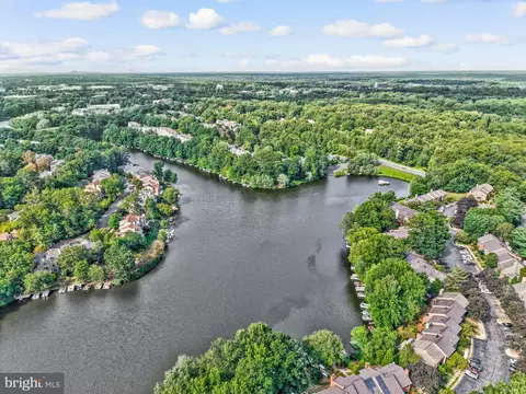 View/Area - 11088 Glade Ct, Reston, VA 20191 photo 8 of 12