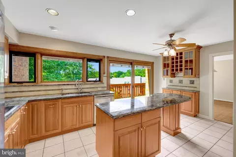 Kitchen - 11088 Glade Ct, Reston, VA 20191 photo 4 of 5
