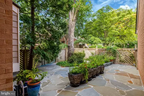Exterior - 11088 Glade Ct, Reston, VA 20191 photo 6 of 13