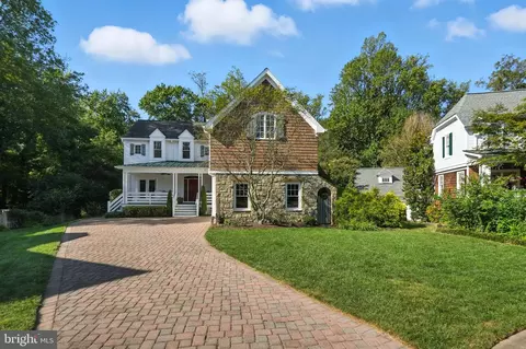 201 Prescott Cir SE, Vienna, VA 22180