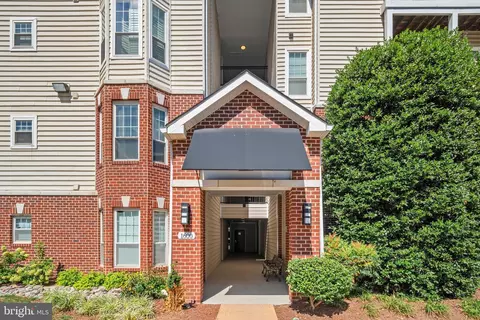 1600 Spring Gate Dr #2416, Mclean, VA 22102