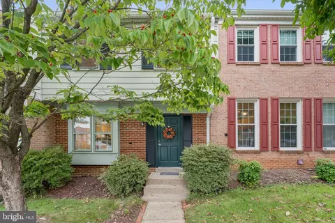 2951 Cashel Ln, Vienna, VA 22181