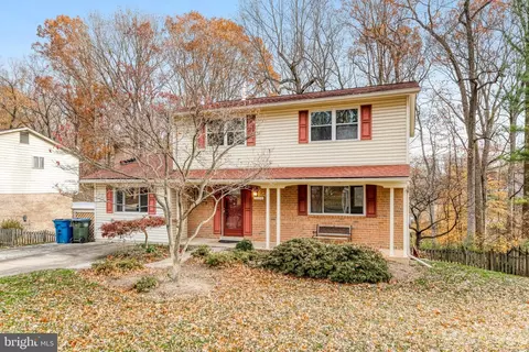 5370 Gainsborough Dr, Fairfax, VA 22032