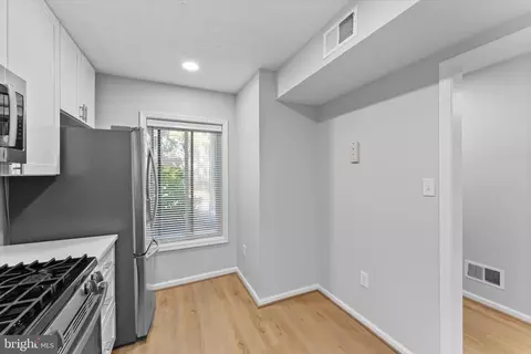 2245 Hunters Run Dr, Reston, VA 20191 photo 20
