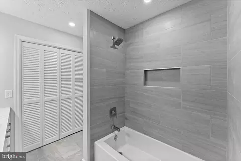 2245 Hunters Run Dr, Reston, VA 20191 photo 28