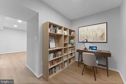 2245 Hunters Run Dr, Reston, VA 20191 photo 13